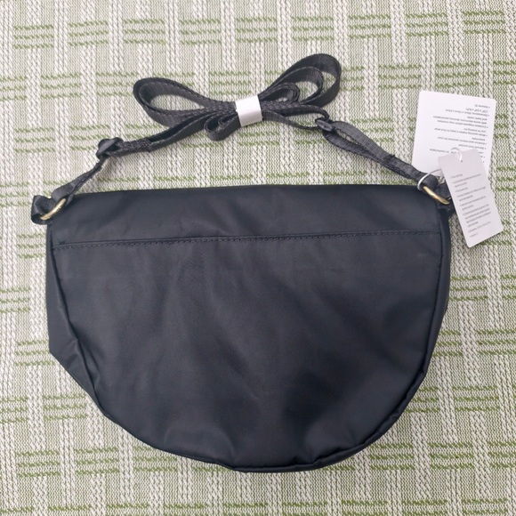 Lululemon All Night Festival Bag 5L Black Gold Accents - Picture 2 of 6